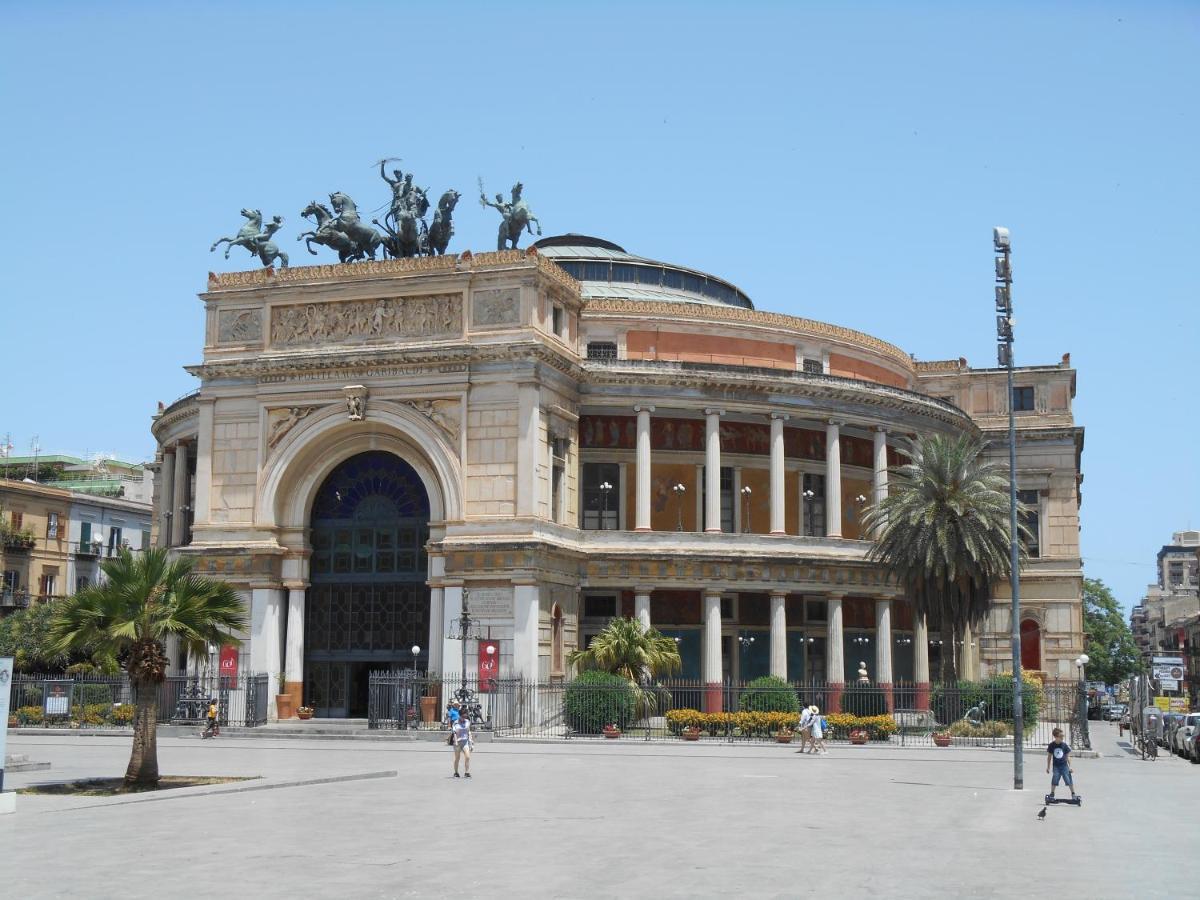 4You Palermo Bagian luar foto